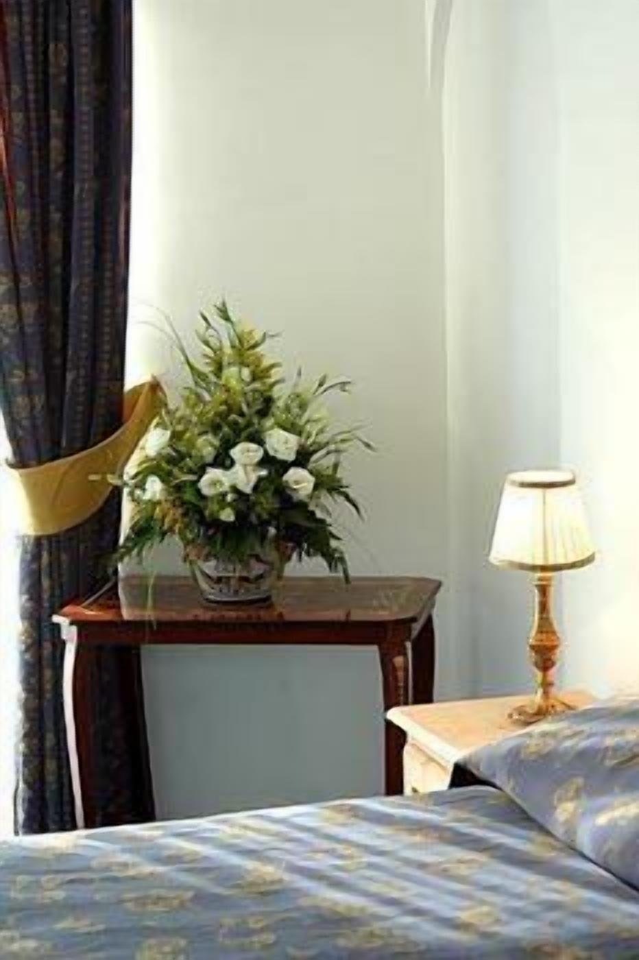 Hotel Bussola อนากาปรี ภายนอก รูปภาพ